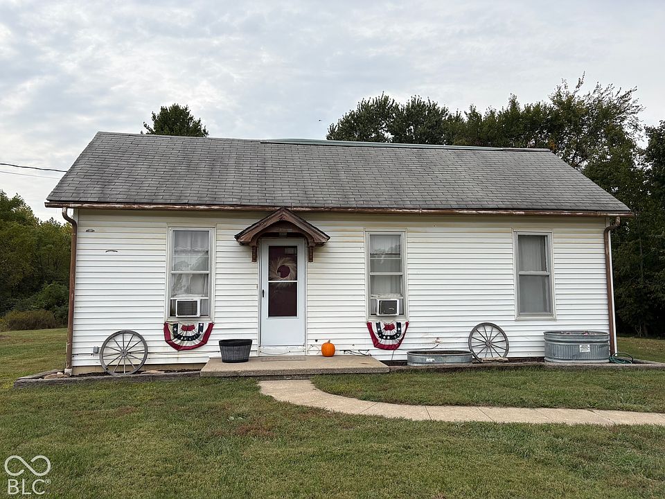 1st image of 3054 S Cates Rd