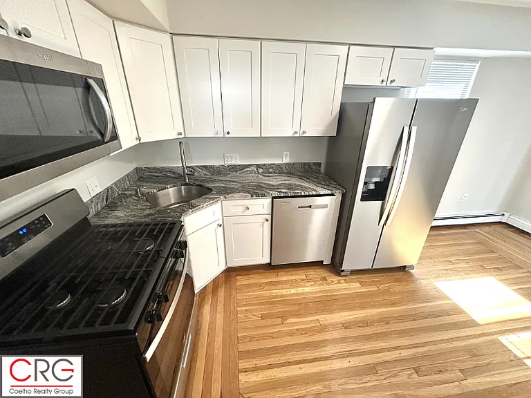 21 Medford St #2 — Photo 8