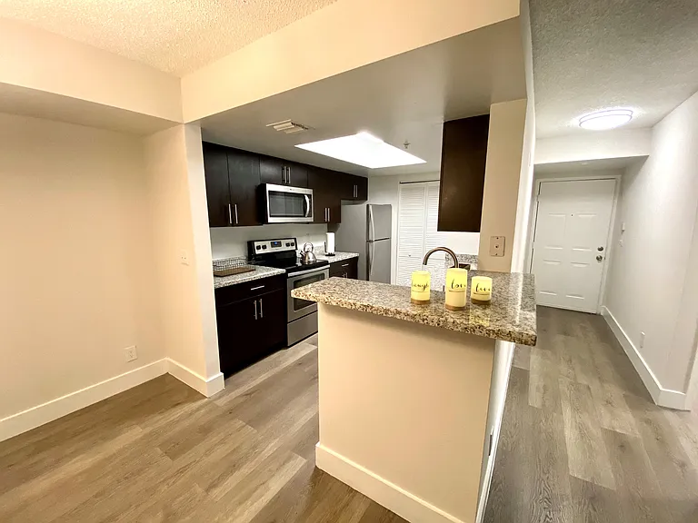 Legacy Lakeview — Photo 10