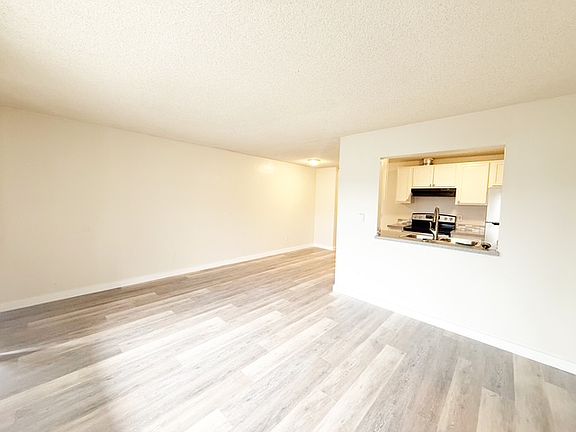 4th image of 2510 Crystal Springs Rd W APT 4