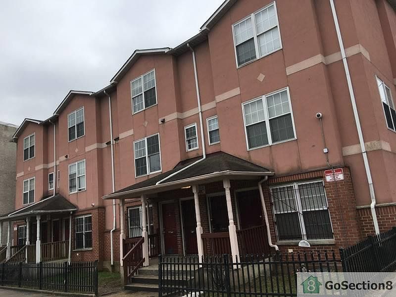 1st image of 1810 W Susquehanna Ave