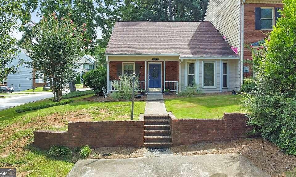 1st image of 1323 Poplar Pointe SE
