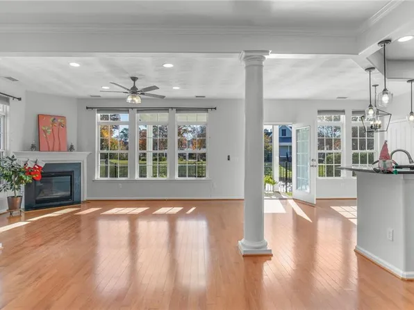 5453 Paperwhite Ln, Virginia Beach, VA 23455