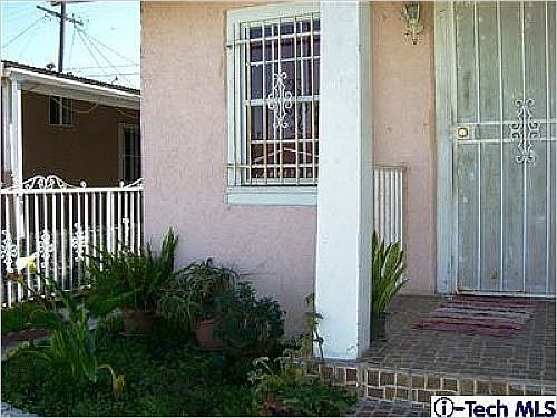 2nd image of 1316 W 67th St
