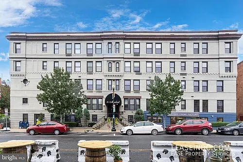 2300 18th St NW Photo 1