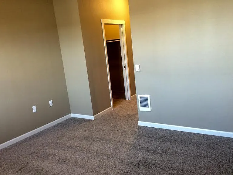 Plumtree Apartments — Photo 54