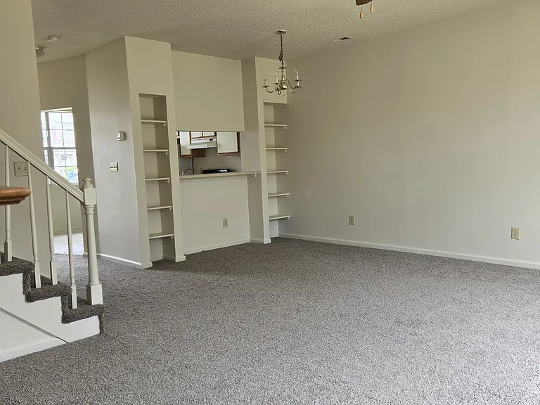 Dining/living room