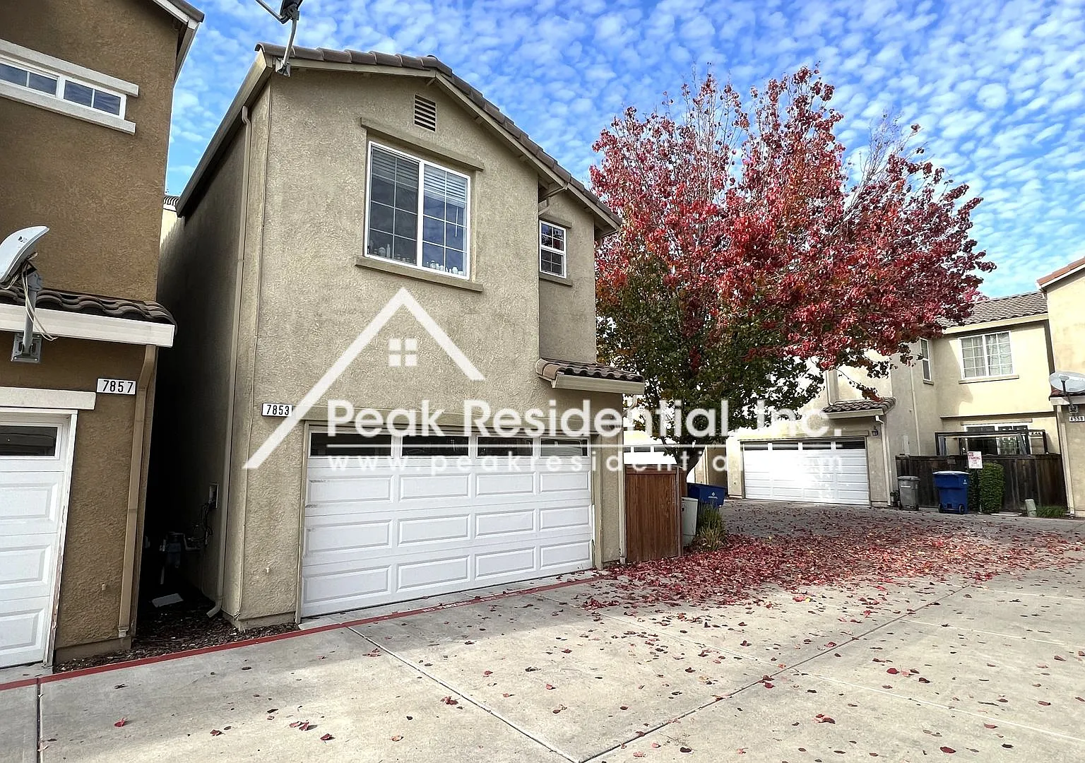 Spacious Villa Terrazza 3bd/2.5ba Home with 2 Car Garage — Photo 4