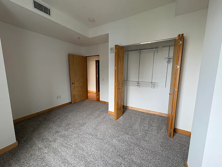 309 W Washington Ave #905 — Photo 14