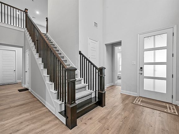2nd image of 2210 Balboa Dr
