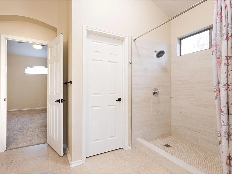 1227 Cresswell Cv — Photo 11
