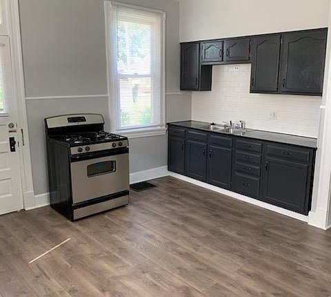 2nd image of 4632 Cecil Pl