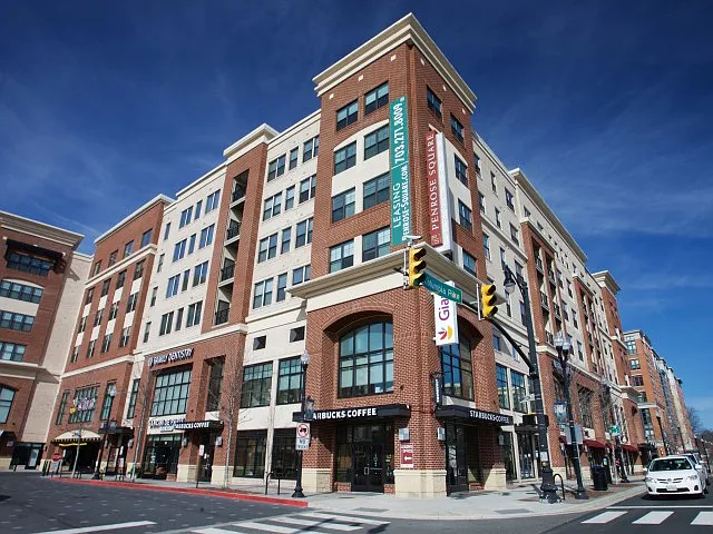 Penrose Square Apartments — Photo 2