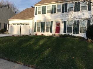 13052 Farthingale Dr, Herndon, VA 20171