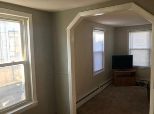 9 Easterbrooks Ave, Bristol, RI 02809