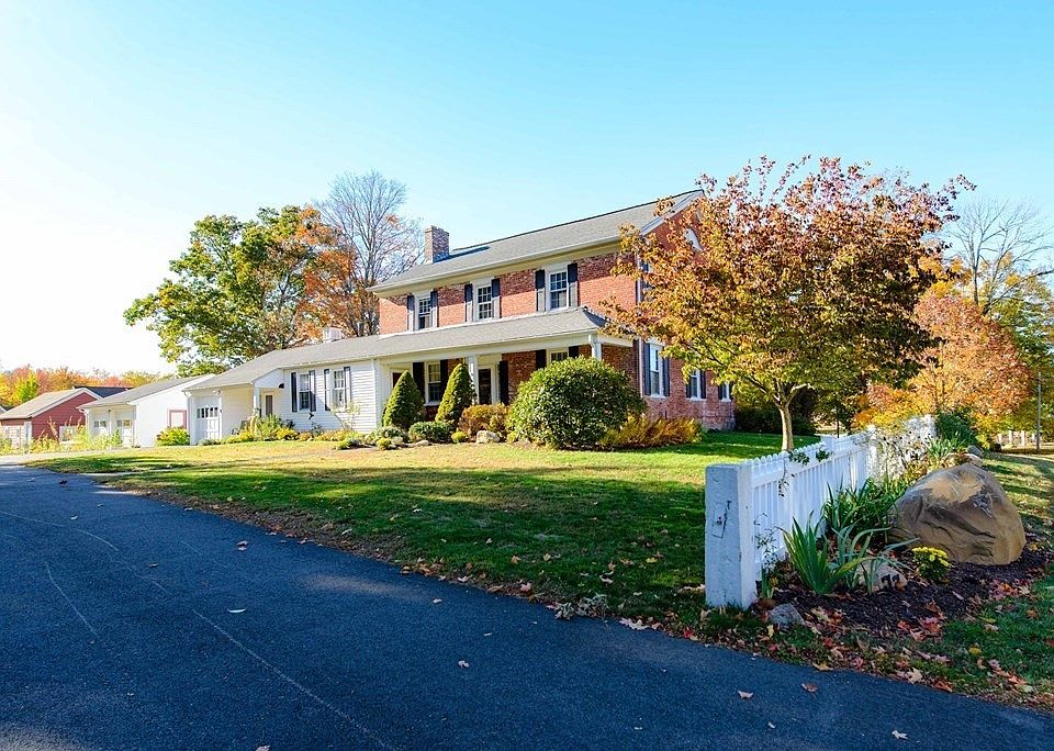 73 N Main St Belchertown, MA, 01007 Apartments for Rent Zillow