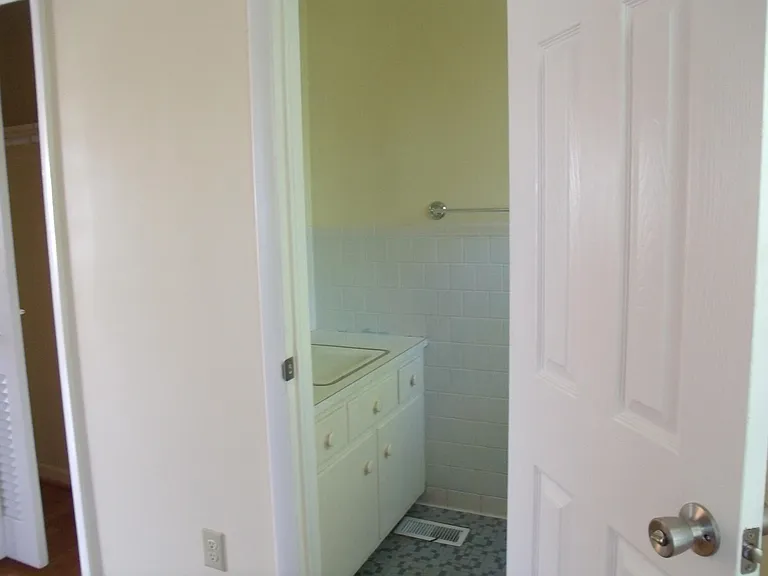324 Shoreline Dr — Photo 9