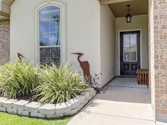 3rd image of 111 Timber Edge Dr