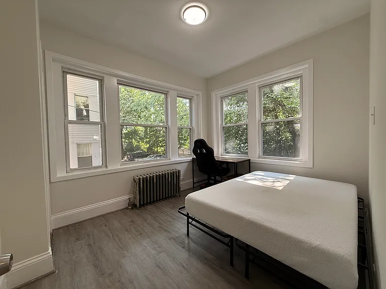 26 Park Vale Ave #2 — Photo 9