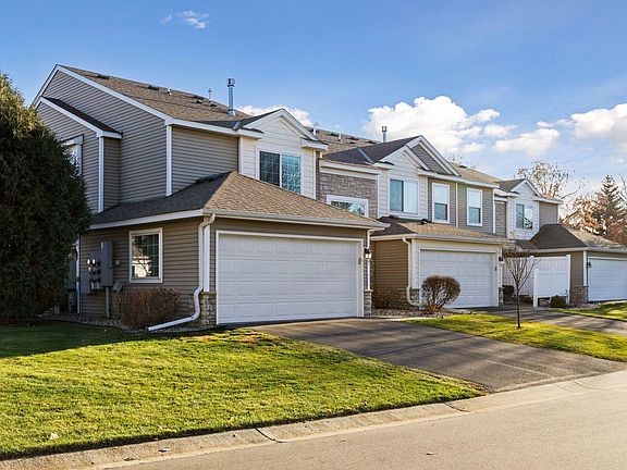 2nd image of 319 Wilderness Dr