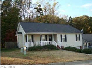 1717 Hawkcrest Ln, Winston Salem, NC 27127