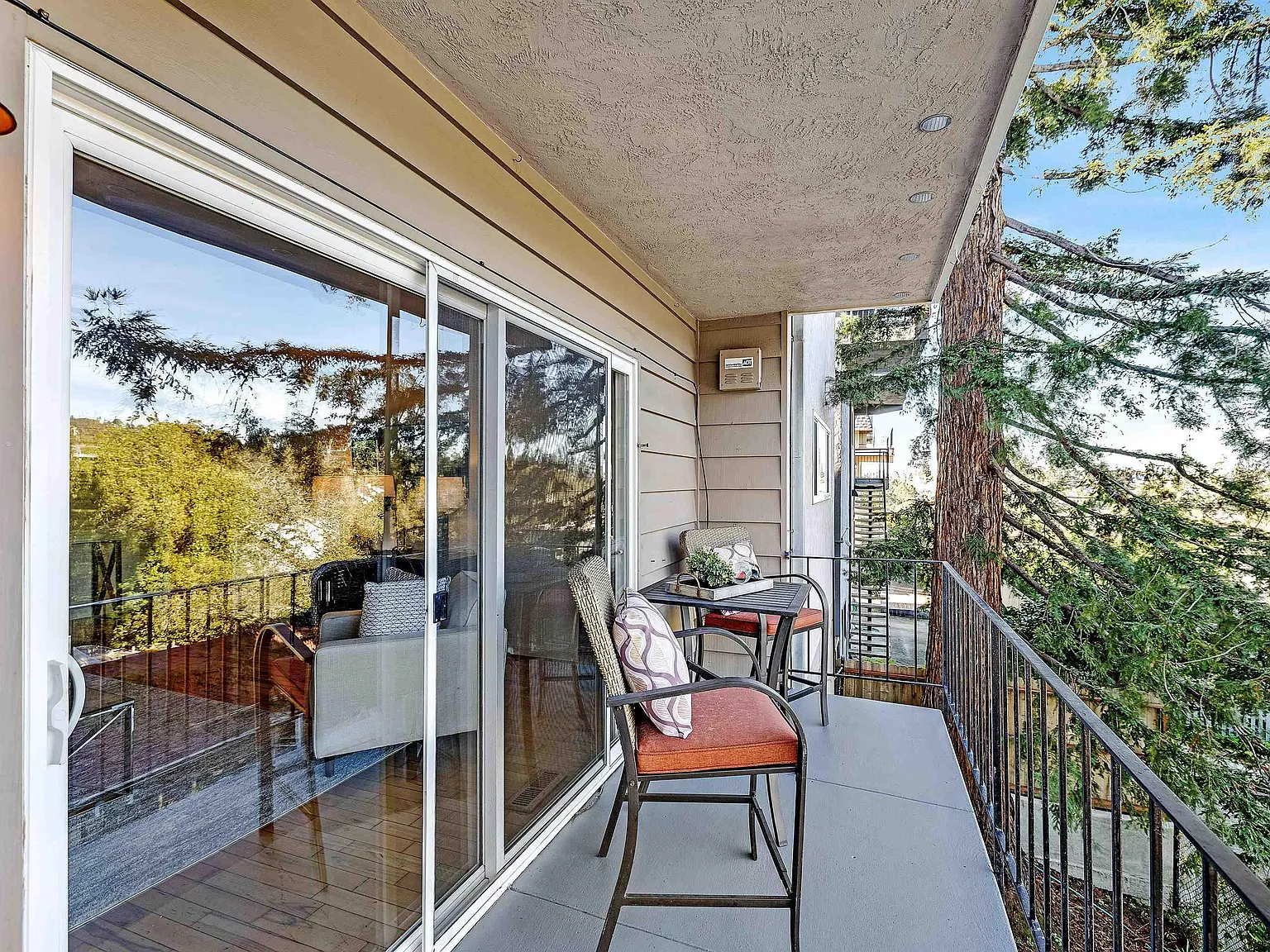 3 bed, 1506 sqft, $3,700 — Photo 4