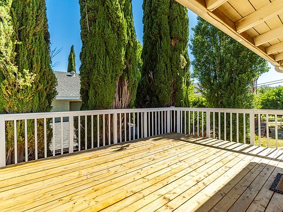 4th image of 42872 Montello Dr