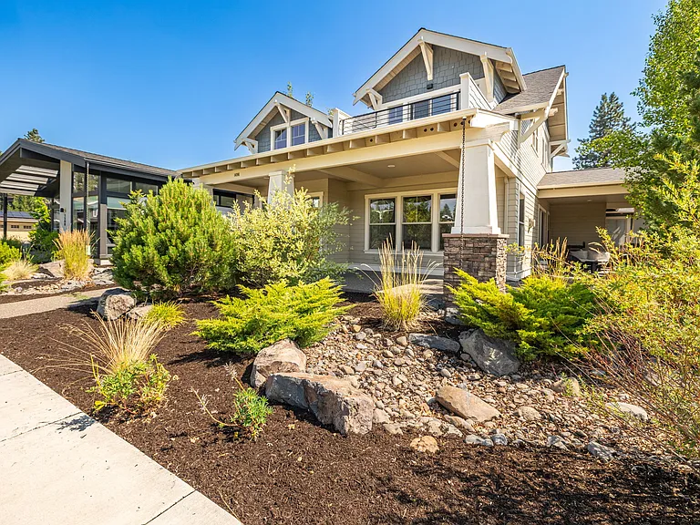 1496 NW Discovery Park Dr — Photo 2