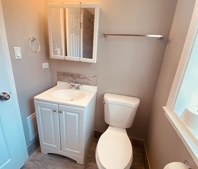 8153 S Colfax Ave — Photo 16