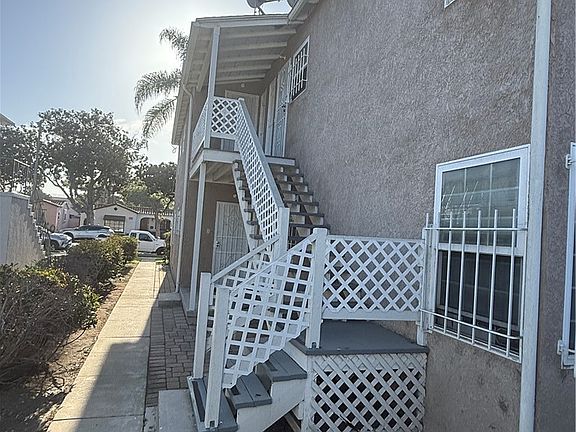 5th image of 2421 Magnolia Ave