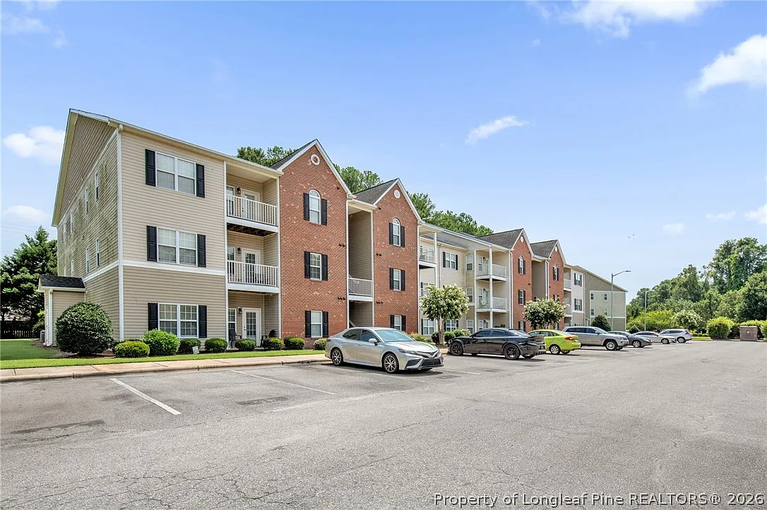 2 bed, 2.0 bath, 1392 sqft, $1,850 — Photo 3