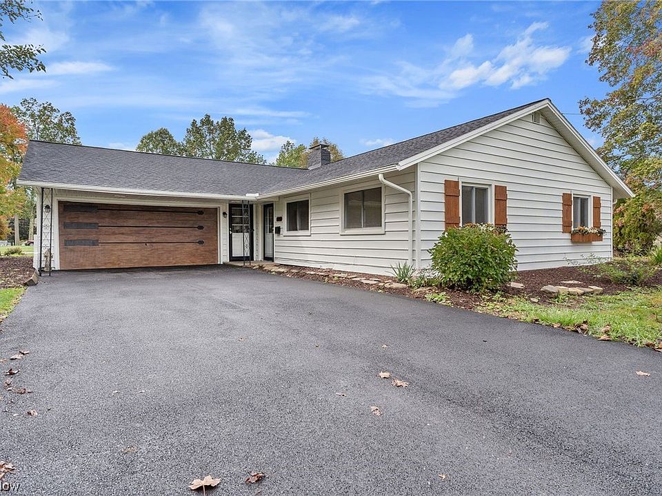 1st image of 3376 Sandalwood Ct