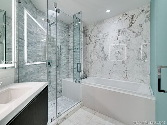 5th image of 851 NE 1st Ave #2305
