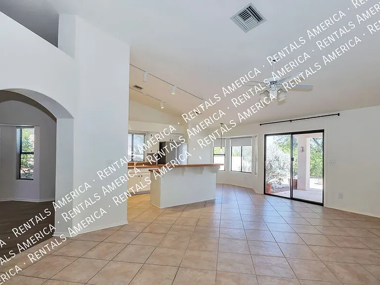 2471 W Fostoria Pl — Photo 10