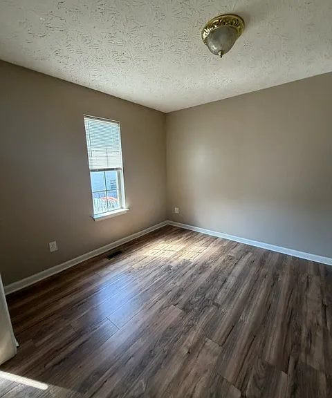 204 Christa Ln — Photo 19