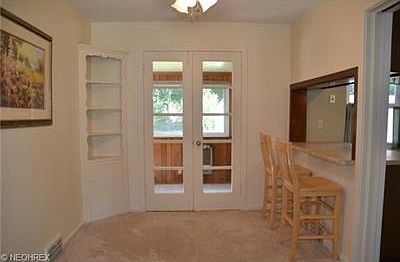 4th image of 21459 Seabury Ave