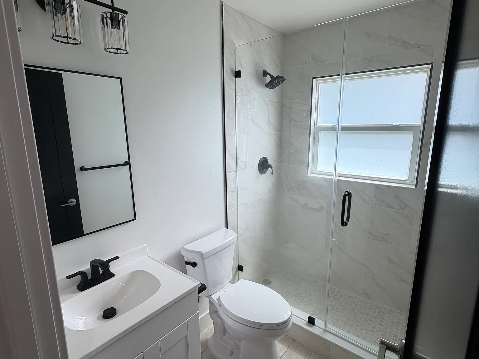 2 bed, 900 sqft, $1,600 — Photo 2