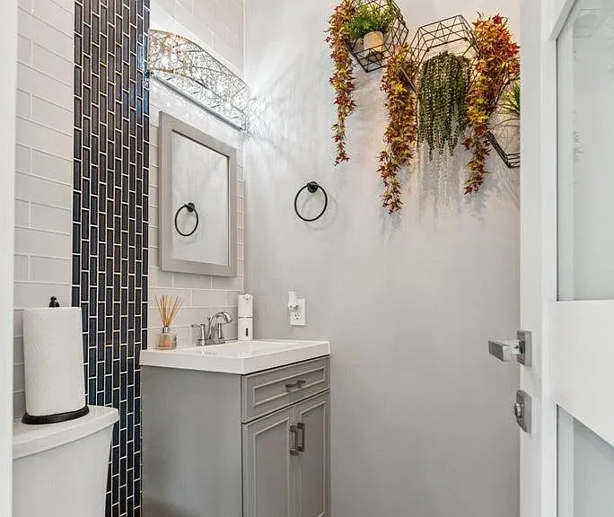 385 Aldo Dr — Photo 11