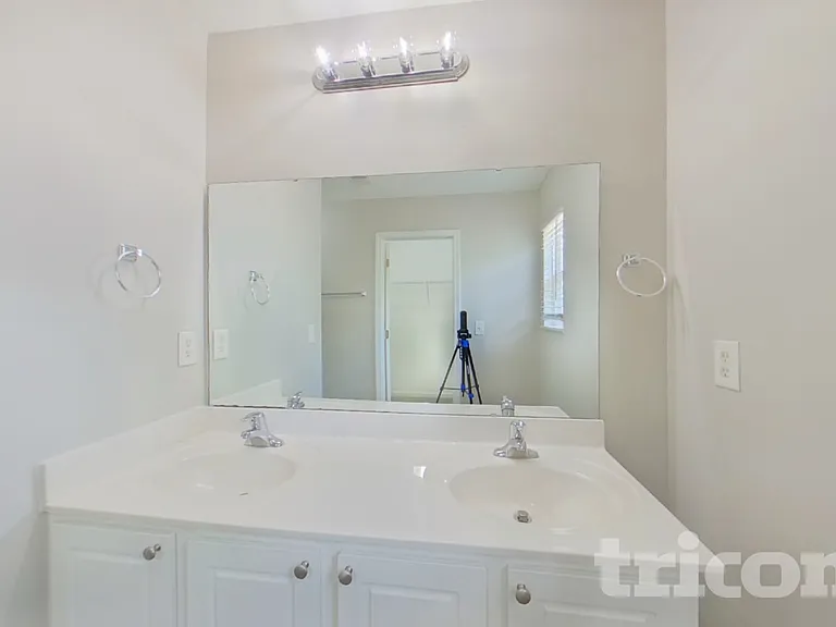 2108 Wilkinson Dr — Photo 8
