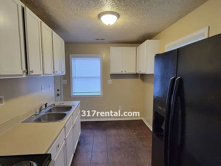 3120 Priscilla Ave — Photo 6