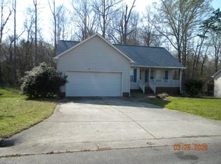 4620 Leprechaun Ln, Winston Salem, NC 27127