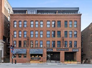 153 W Ohio St #207, Chicago, IL 60654