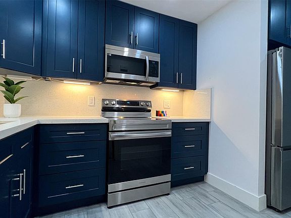 5th image of 124 NE 19th Court #212B