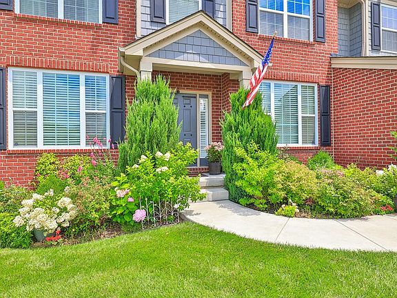 3rd image of 4456 Woodside Pl