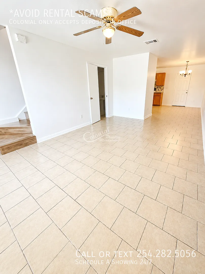 2 bed, 1.5 bath, 990 sqft, $750 — Photo 2