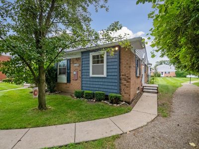 24462 Olde Orchard St, Novi, MI, 48375