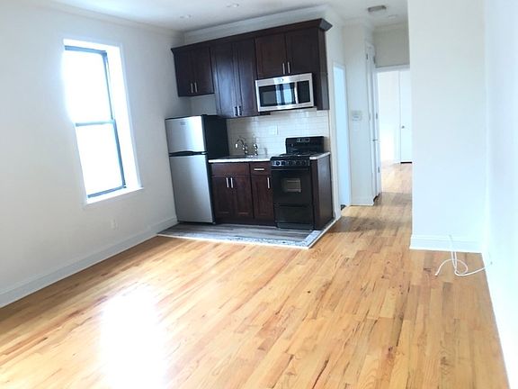 2nd image of 1 Chester Ct APT 6C