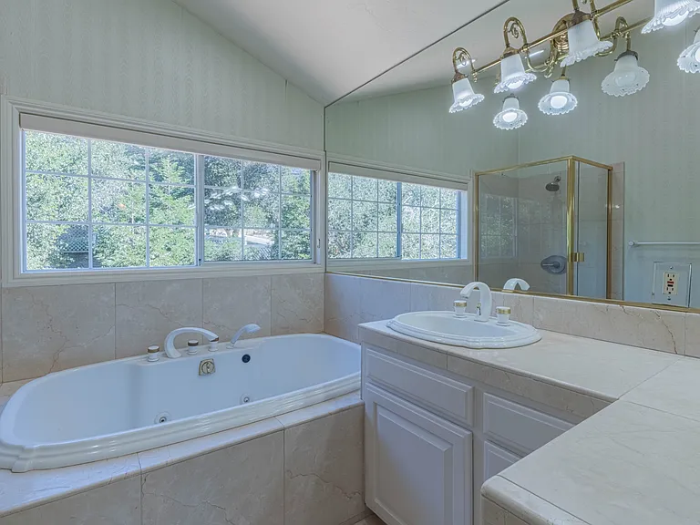 17967 Berta Canyon Rd — Photo 16