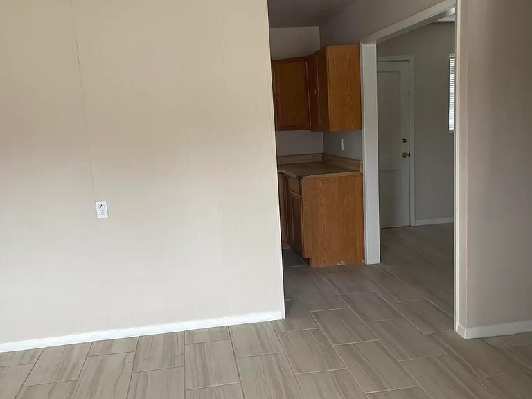 10344 Redwood St — Photo 9