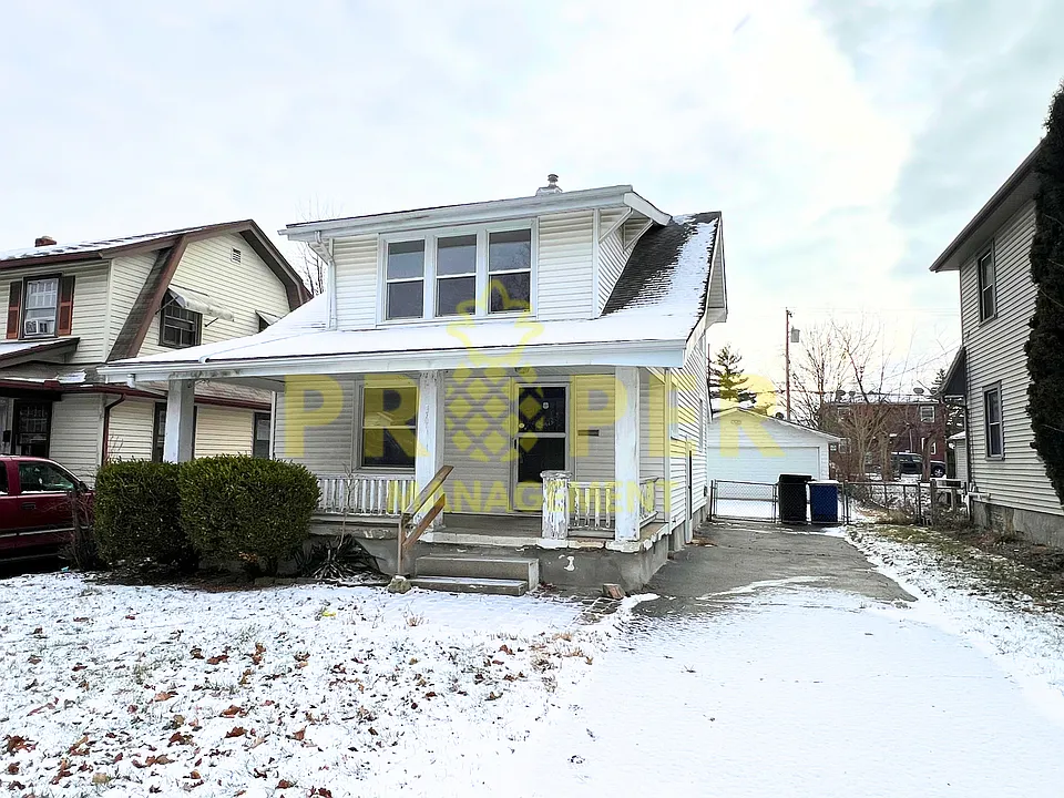 36 Sandhurst Dr